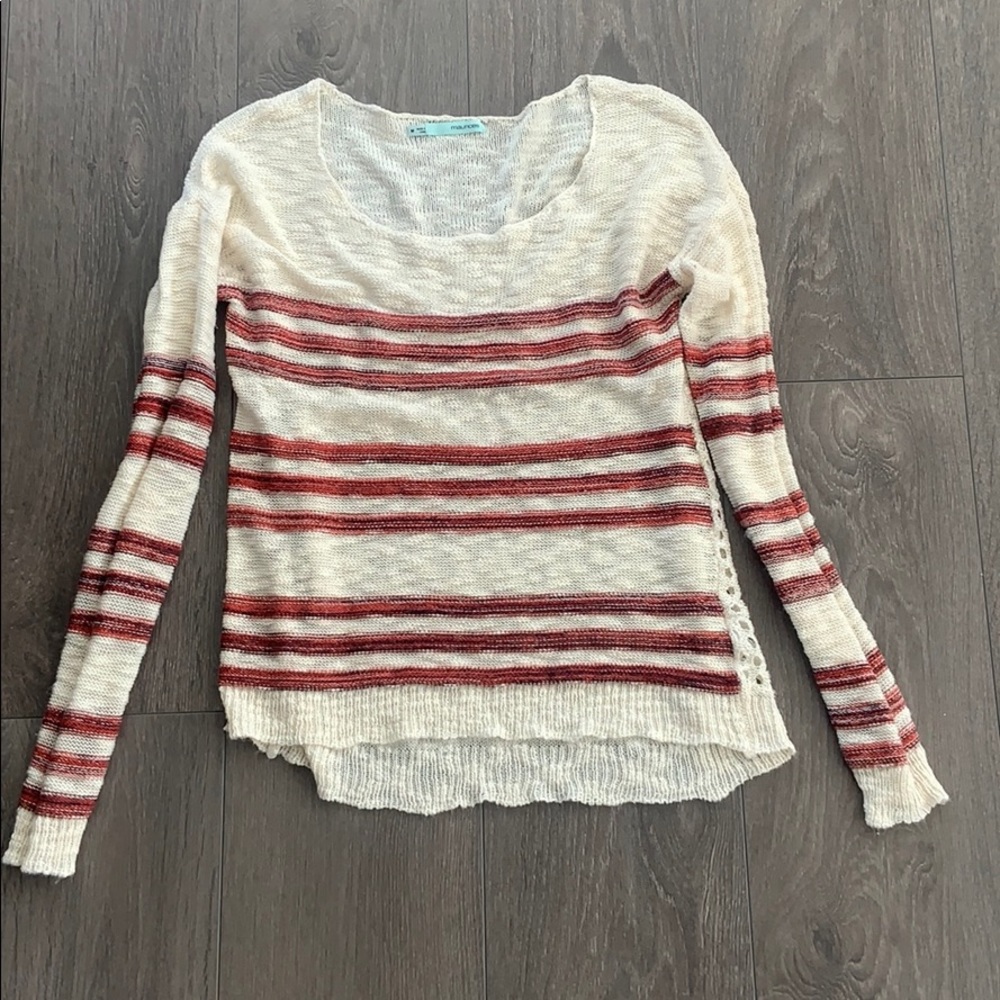 Long sleeve light sweater. Size Medium. Maurices